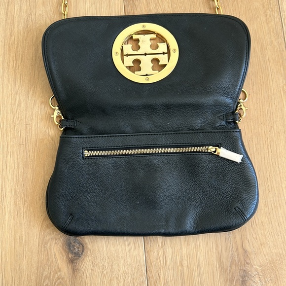 Tory Burch Reva Cross body leather black flap bag with gold chain strap. - Picture 7 of 11